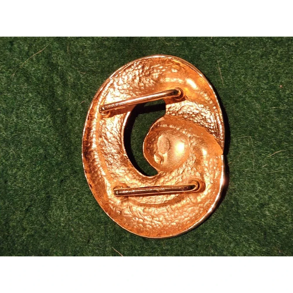 Vtg. 1970's Alexis Kirk Gold Tone Belt Buckle (O-14)